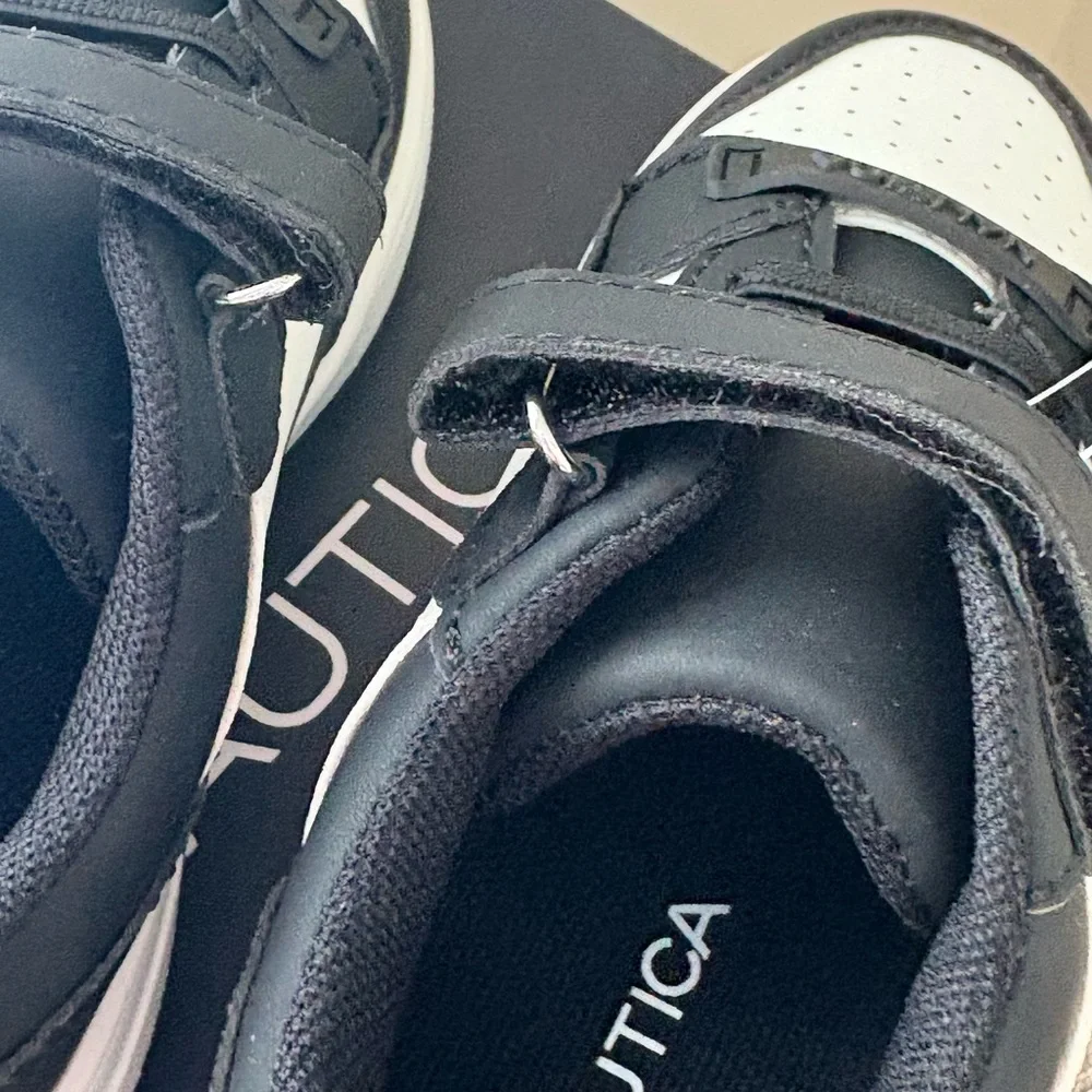 NWT Nautica Kids Black and White Hook-and-Loop Sneakers